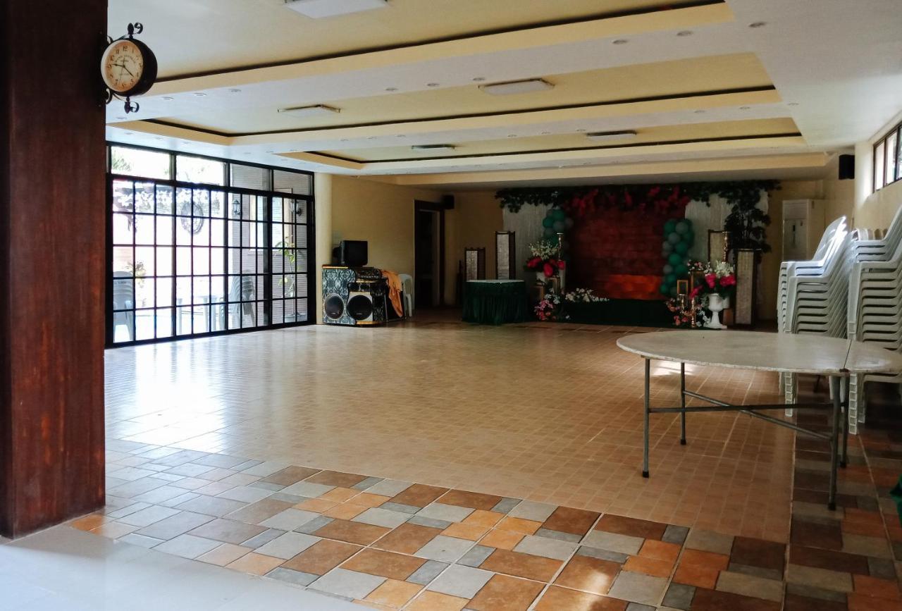Villa Asuncion Country Inn And Resort Iloilo By Reddoorz Tigbauan Exterior photo